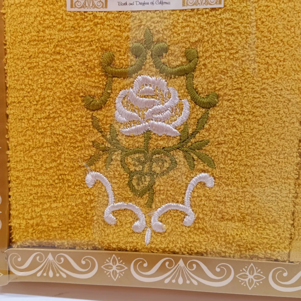 NEW Vintage Royal Terry USA Cotton Embroidered Towel Ensemble Harvest Gold